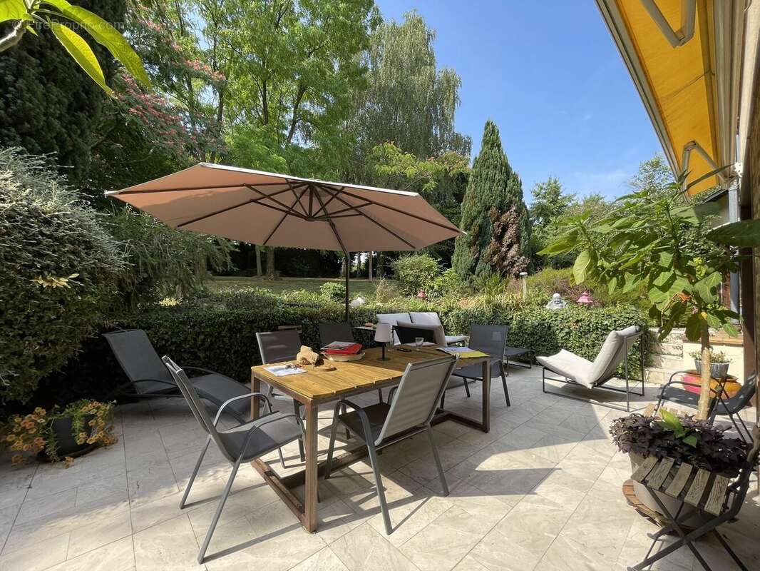 Maison 254 m² à Mayenne  - photo 2