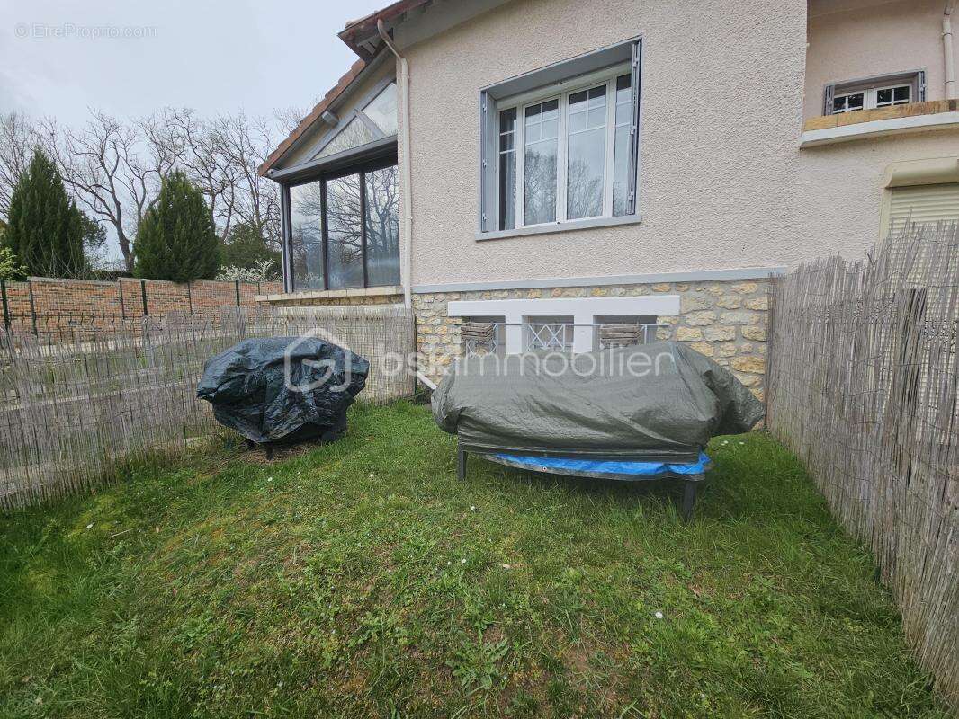 Appartement à LARDY