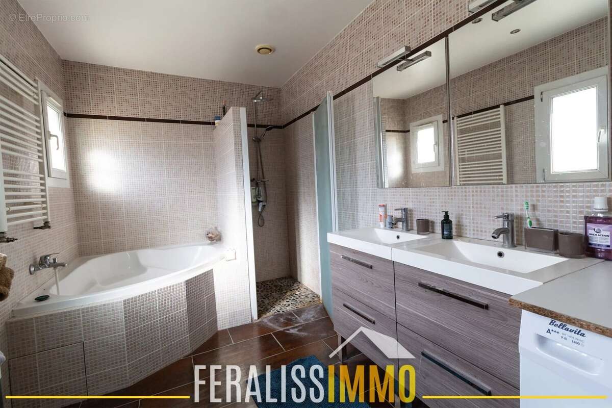 Maison à VAUX-SUR-SEINE