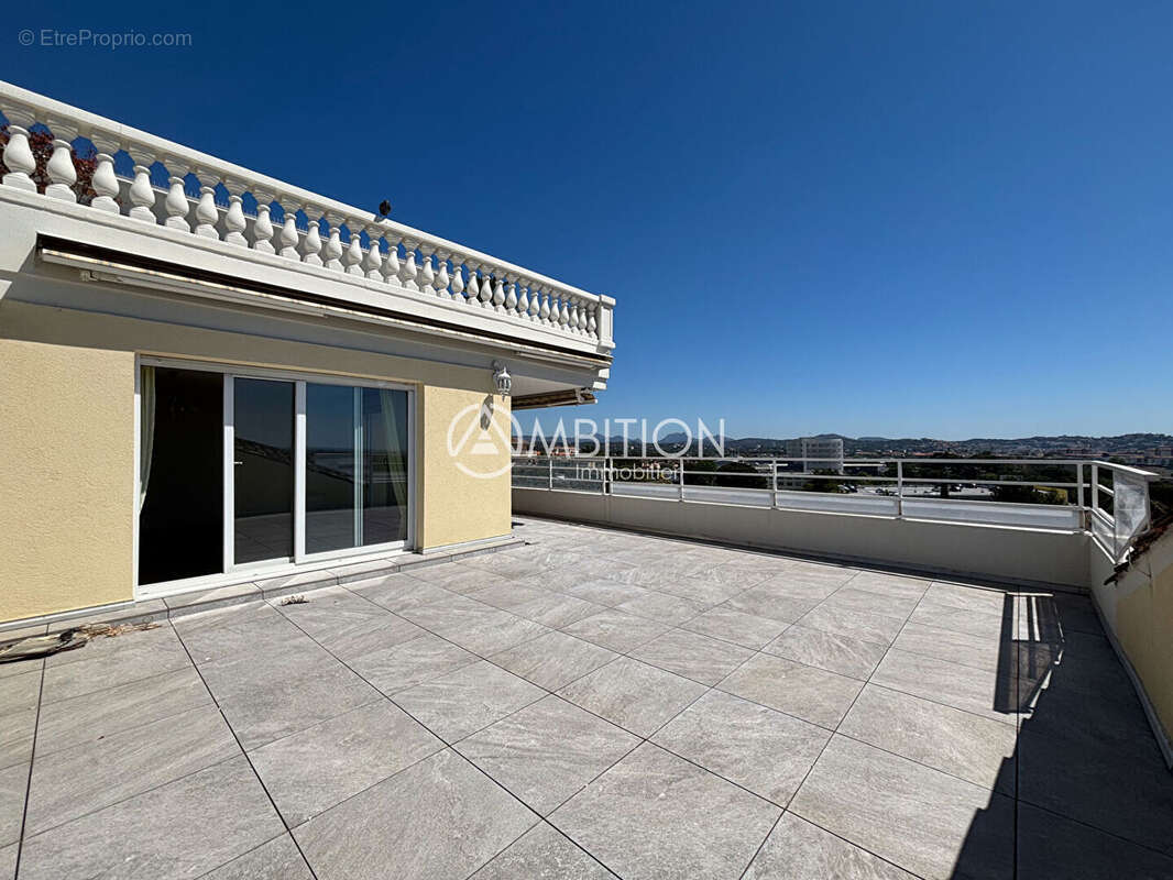 Appartement à FREJUS