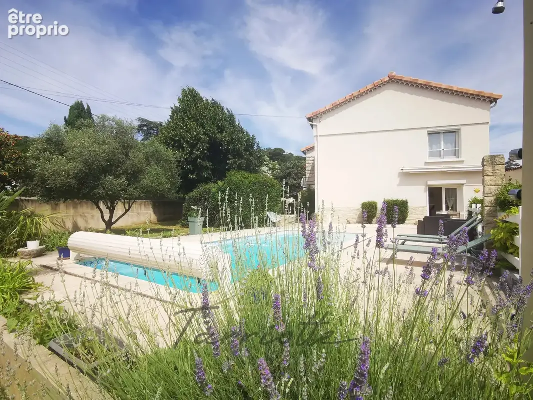 Maison à MONTELIMAR