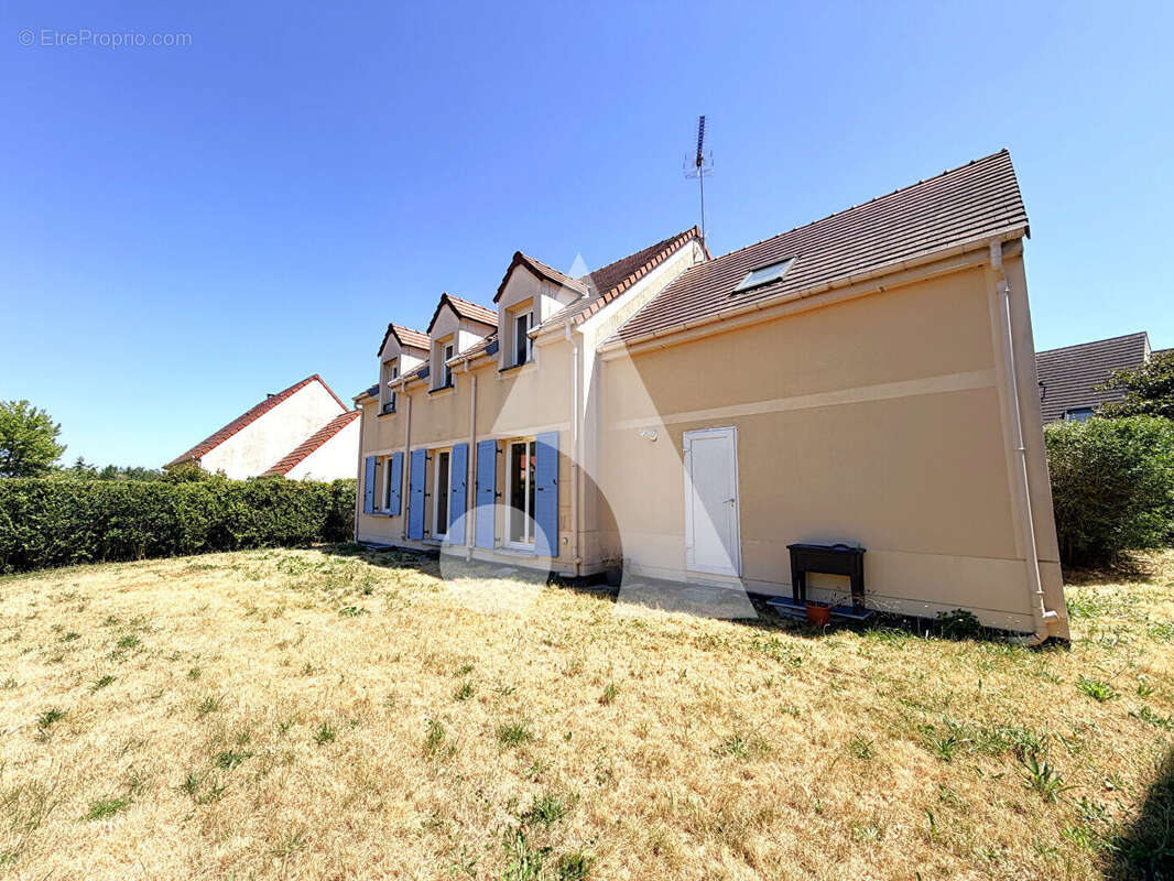Maison avec sous-sol total et garage double à Frépillon 6 pièce(s) 128.1 m2 - photo 17
