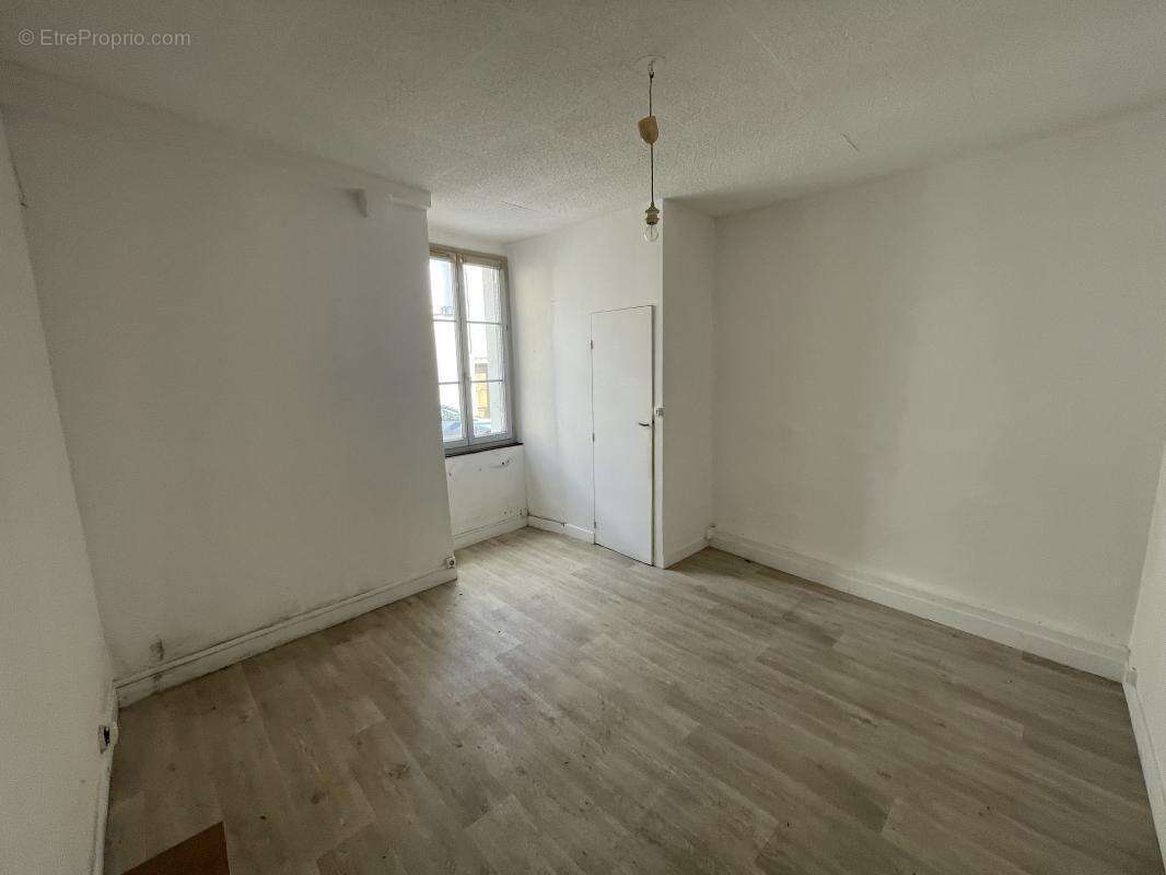 Appartement à ANGERVILLE