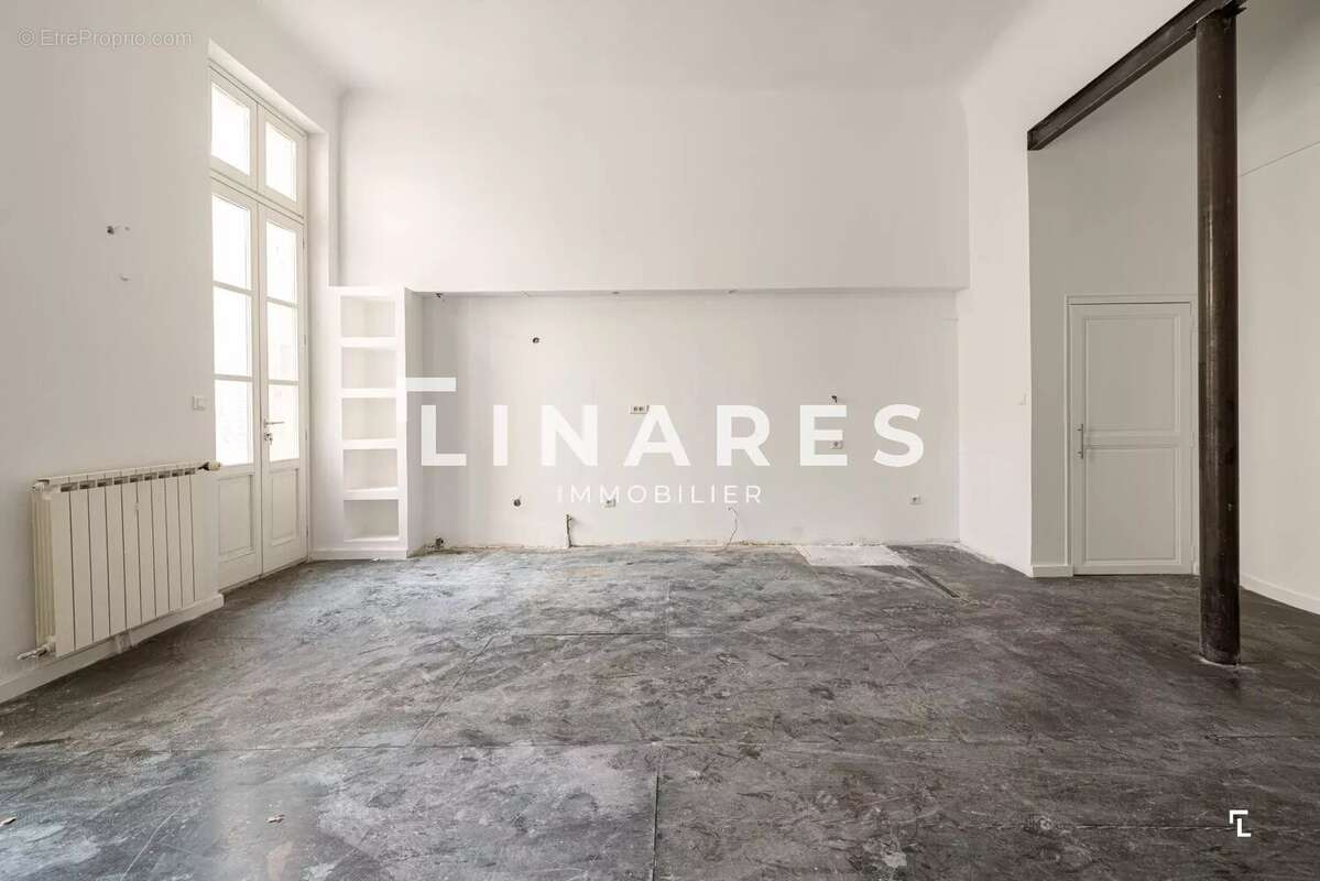 Appartement à MARSEILLE-1E