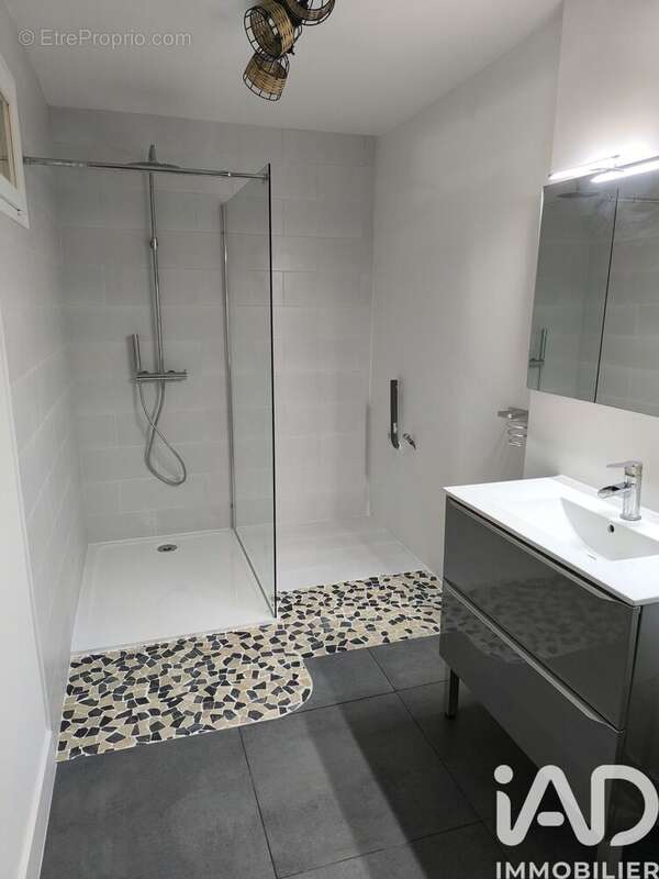 Photo 8 - Appartement à LA BATIE-MONTGASCON