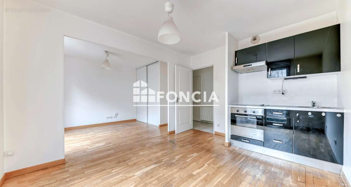 Appartement à CRAPONNE