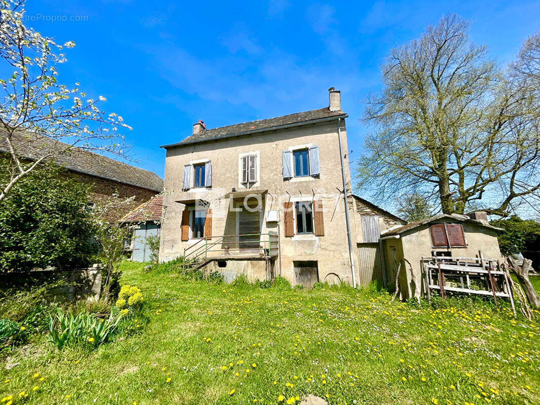 Maison à CASSAGNES-BEGONHES