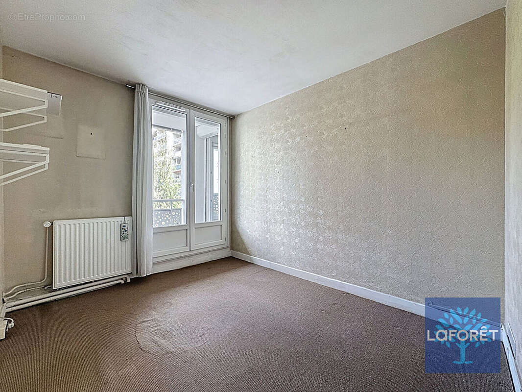 Appartement à CHILLY-MAZARIN