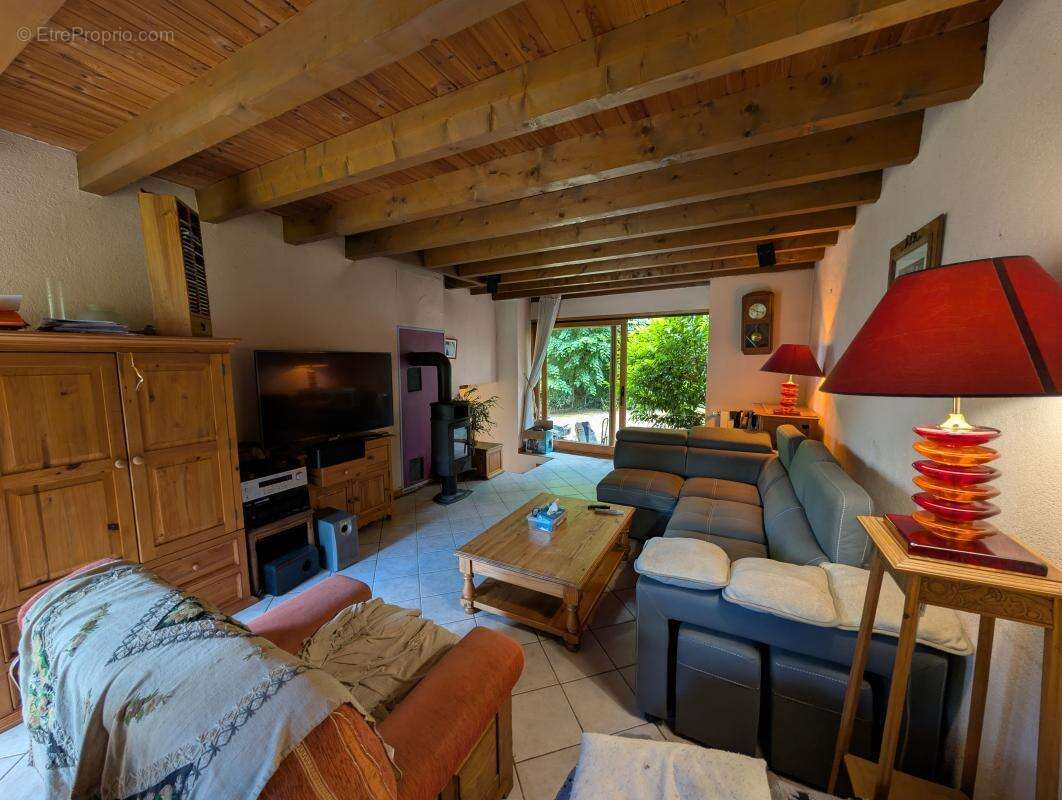 Maison à MOYE