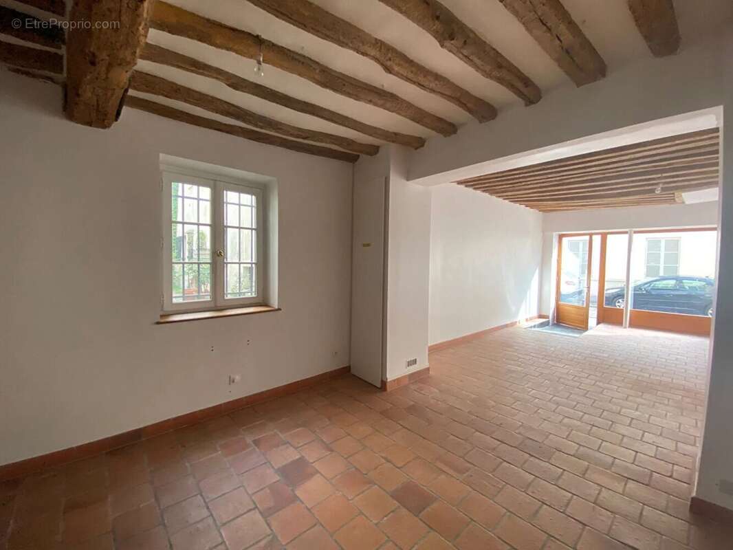 Commerce à VERSAILLES