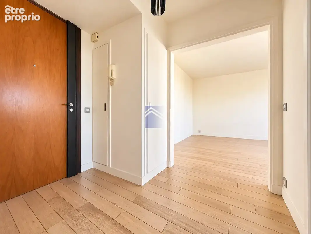NEUILLY-SUR-SEINE — ÎLE DE LA JATTE  2 pièces de 45,39m2 au calme et lumineux au dernier étage ! - photo 10