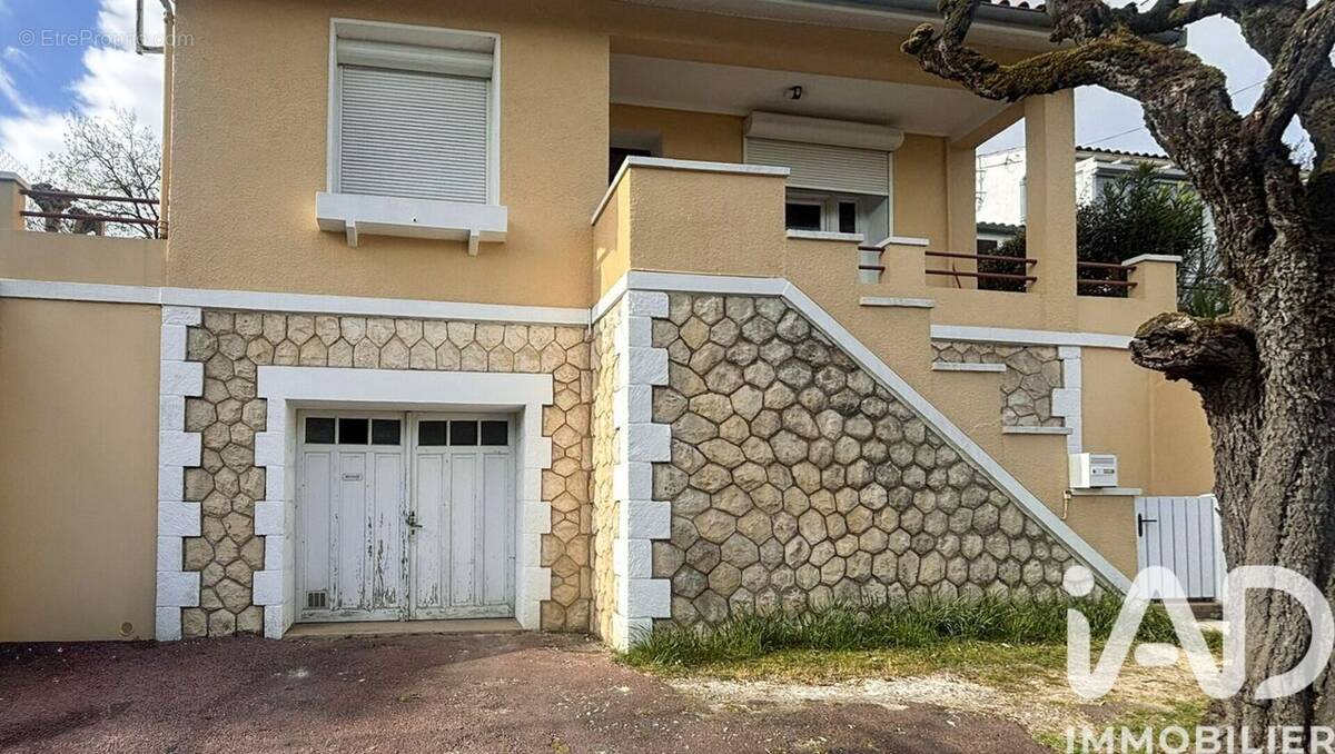 Photo 1 - Maison à SAINTES