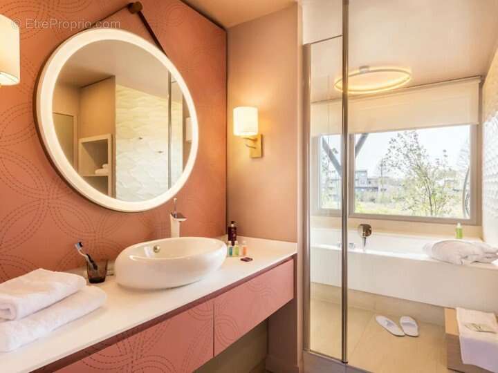 Appartement à BAILLY-ROMAINVILLIERS