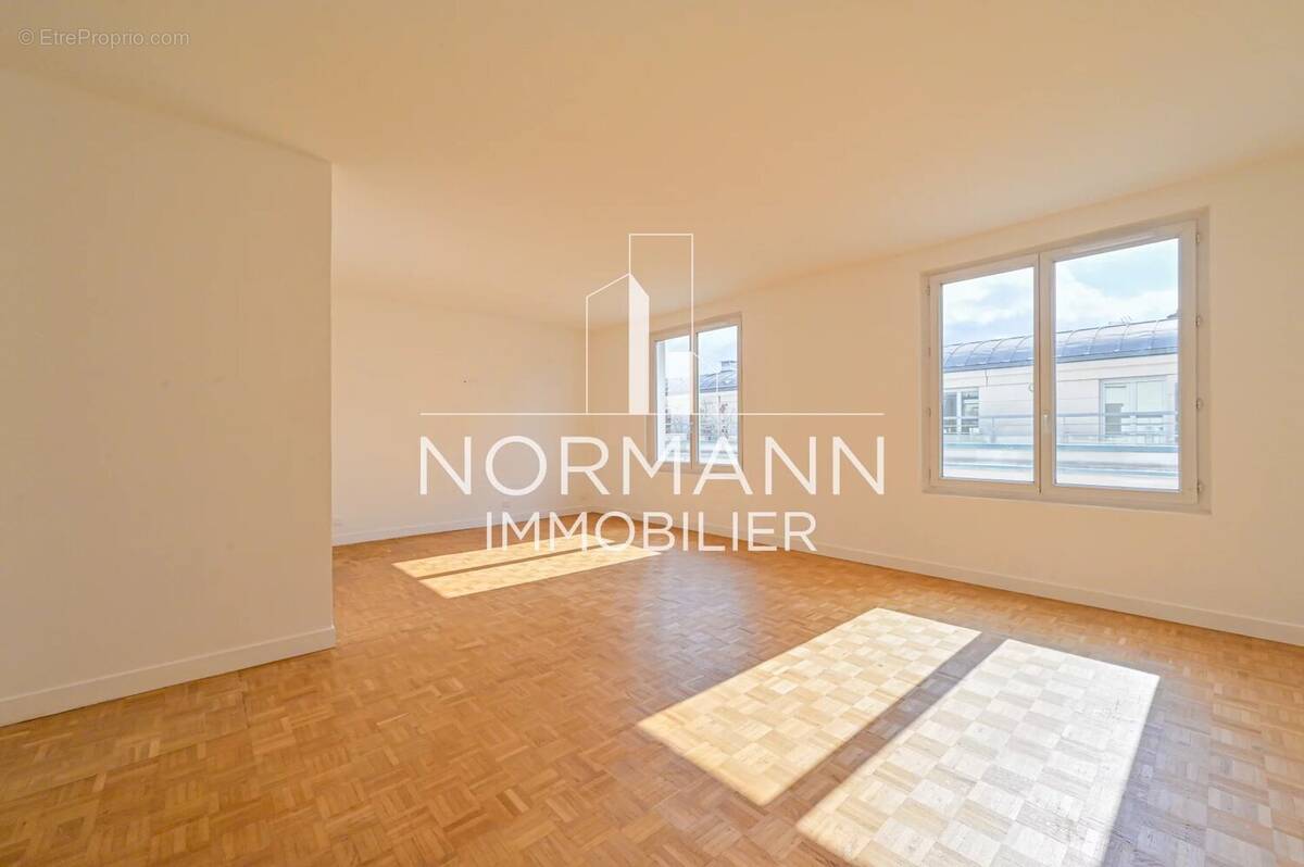 Appartement à PARIS-15E