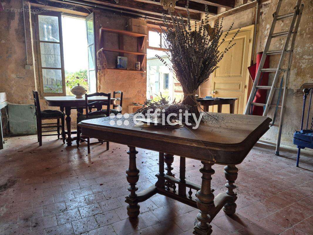 Maison à CHOUZY-SUR-CISSE