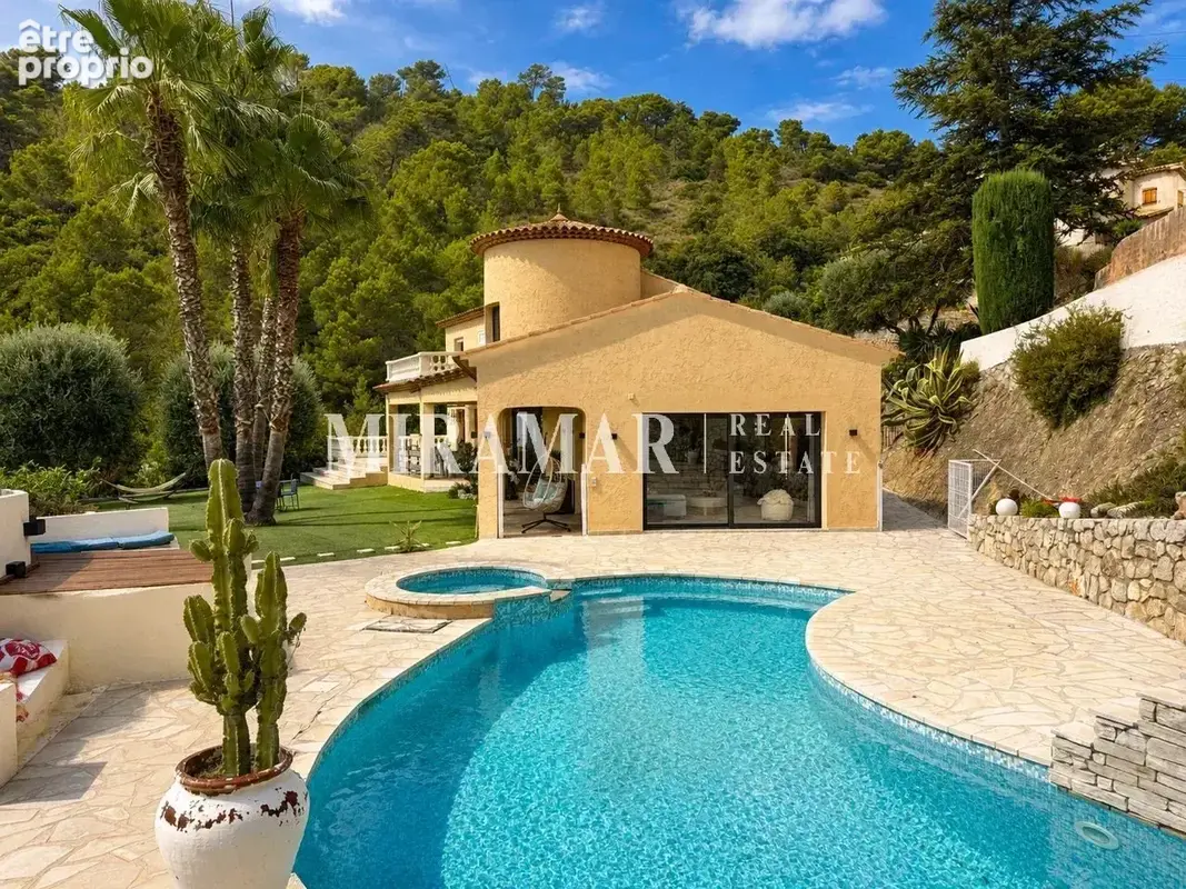 Maison à TOURRETTE-LEVENS