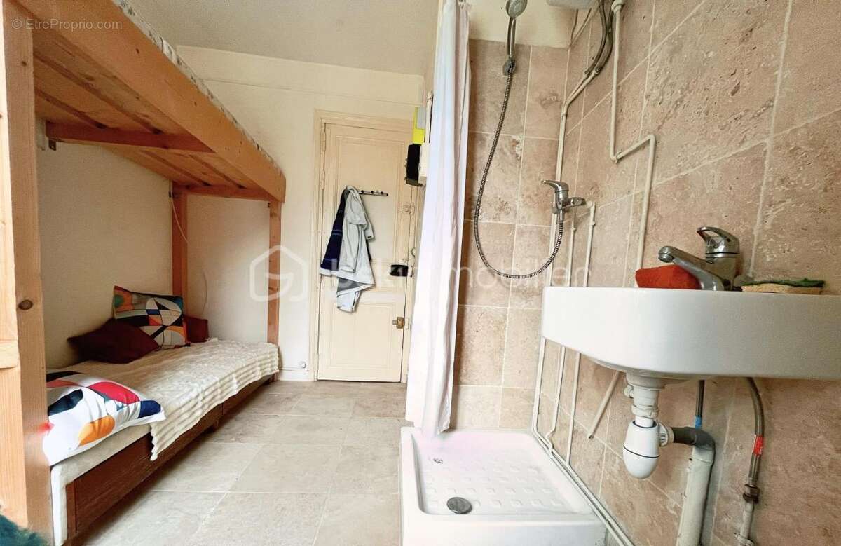 Saint Placide à 2 min - Chambre de bonne aménagée - photo 5