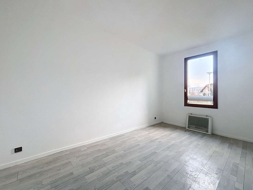 Appartement à CULOZ