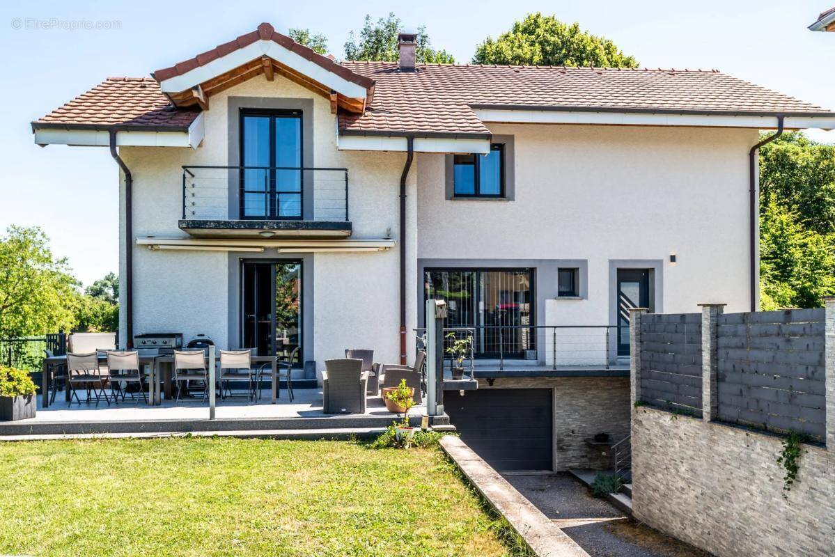 Maison à BRENTHONNE