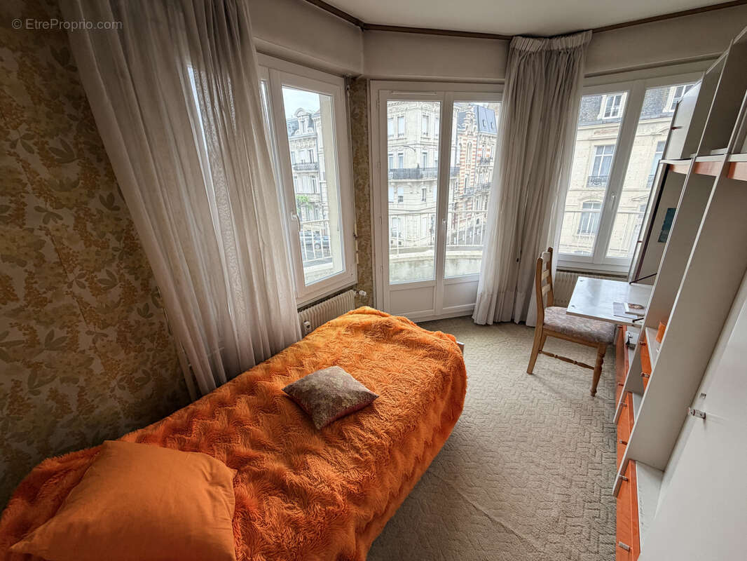 Appartement T4 à rénover avec garage à Reims - photo 7