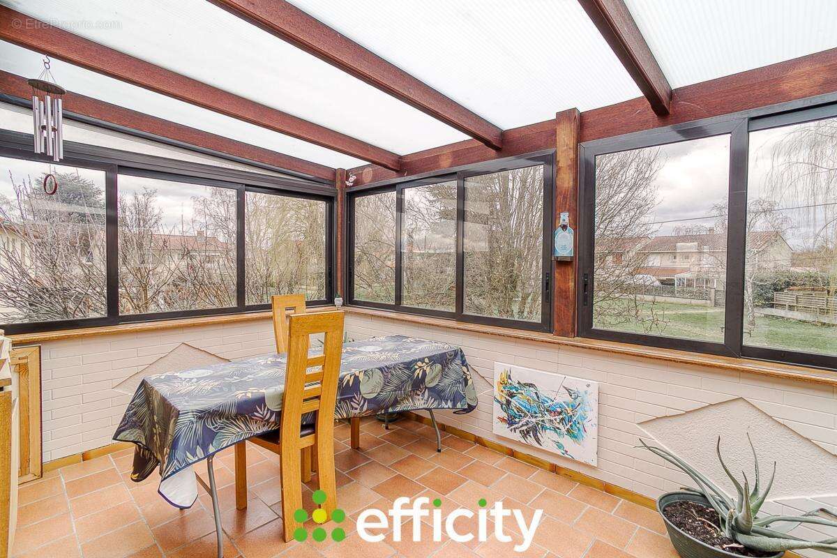 Maison à SAINT-SYMPHORIEN-D'OZON