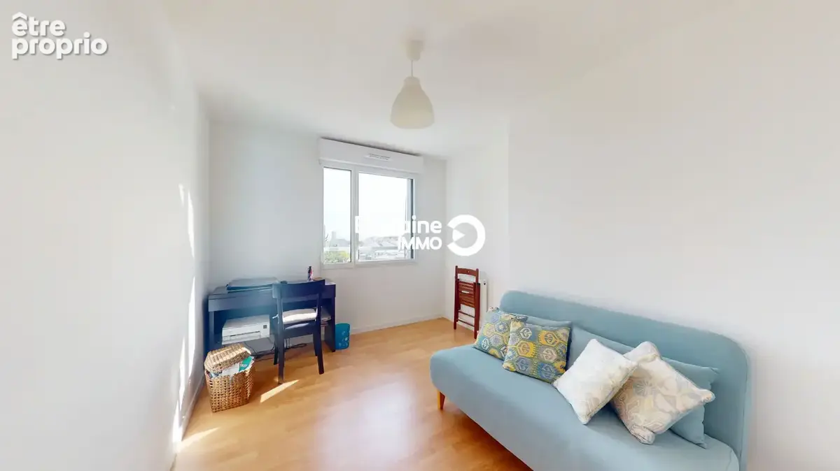 A vendre exclusivite capucins t3 proche neuf deux chambres balcon ascenseur parking - photo 9