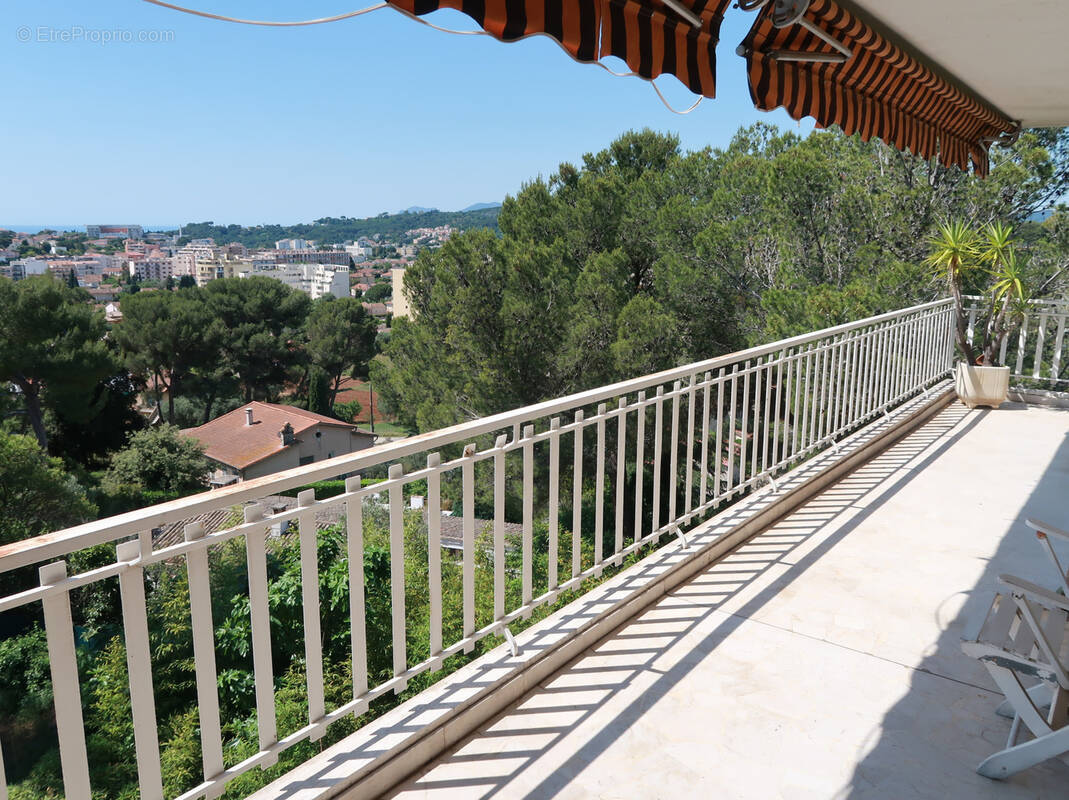 Appartement à LE CANNET