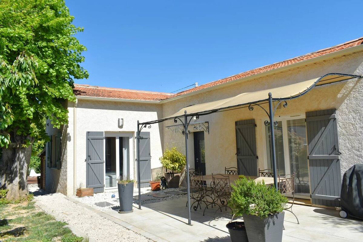 Maison à CALLIAN