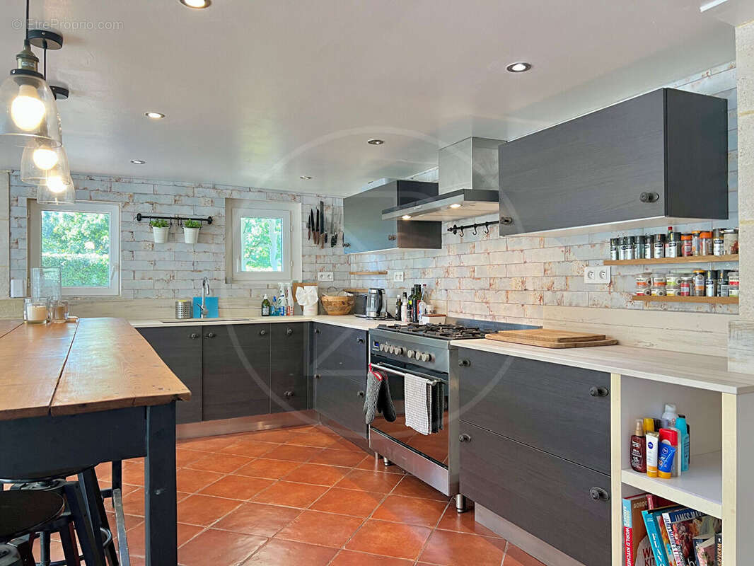 Maison à SAINT-EMILION