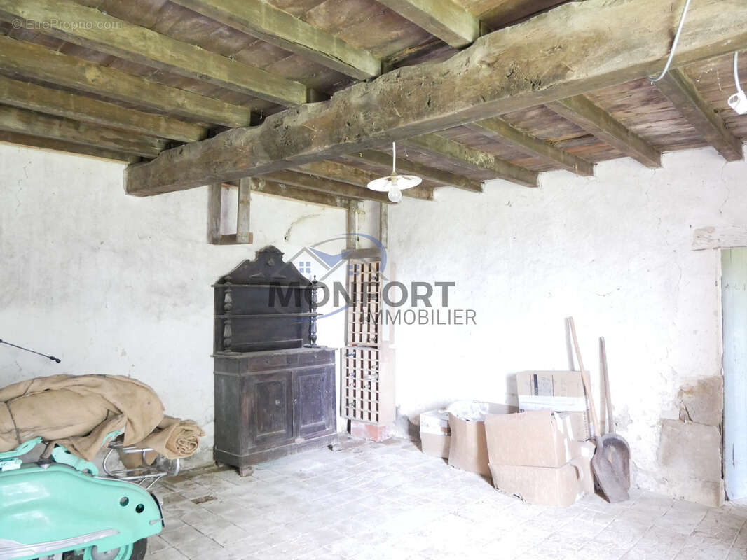 Ferme en pierre à rénover   dépendances, 1,5 ha de terrain et vue panoramique   idéal gîtes ou chambres d’hôte - photo 15