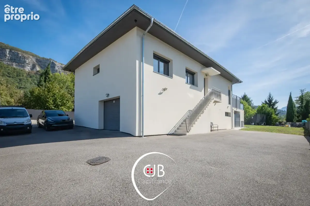 Sonnaz – Maison 220 m², DPE B et appartement en rez-de-jardin - photo 18