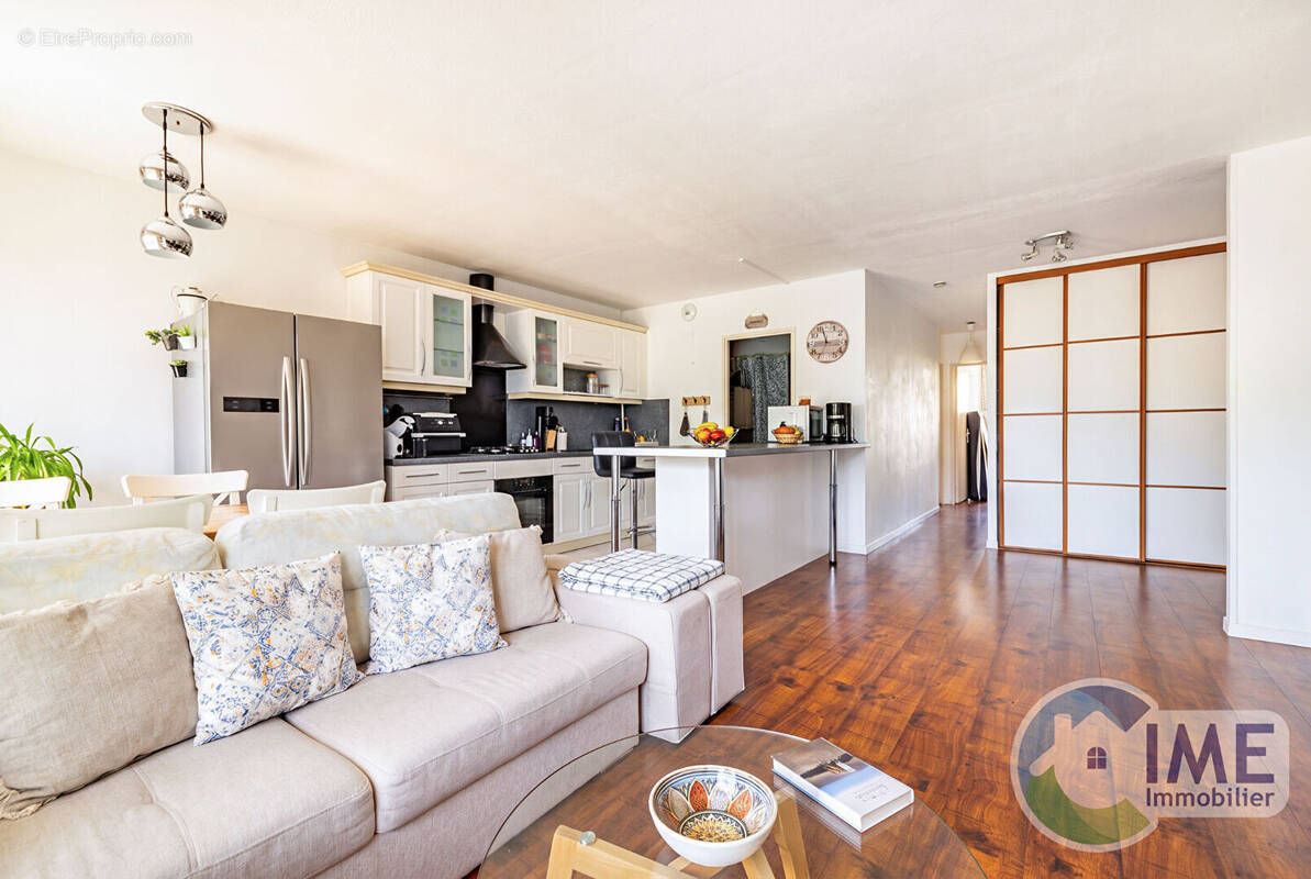 Appartement à CHILLY-MAZARIN