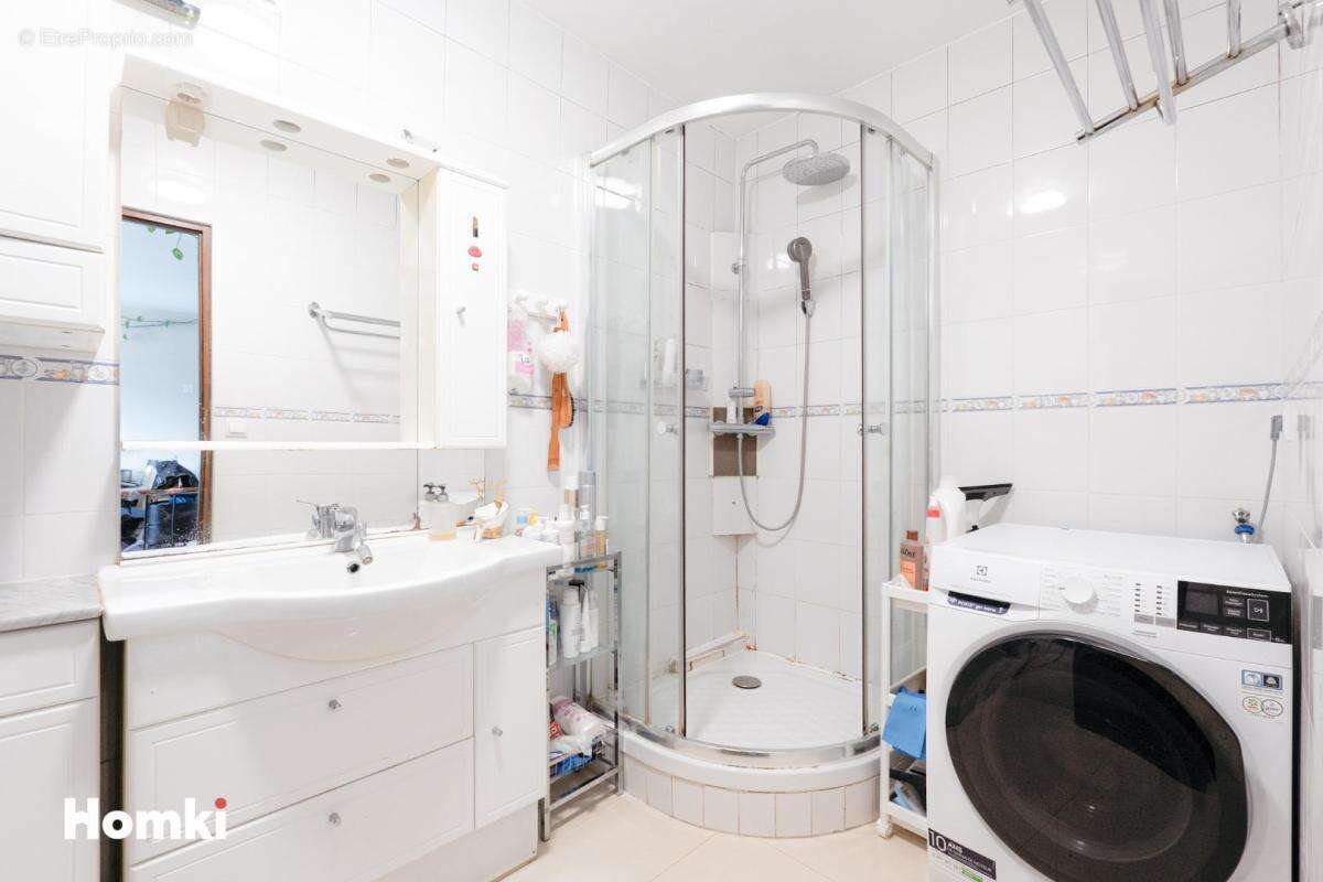 Appartement à MARSEILLE-1E