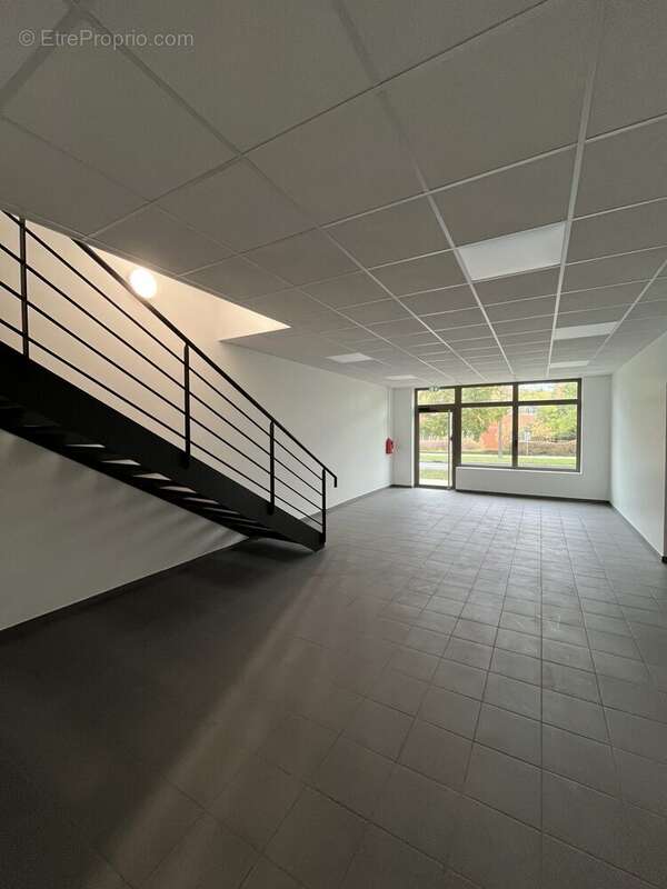 Commerce à GENNEVILLIERS