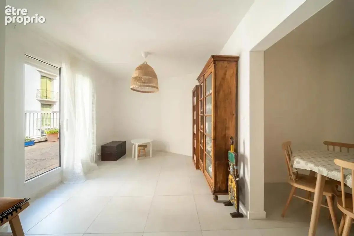 Référence : 7332-ASA - Appartement 3 pièces avec terrasse et balcon dernier étage - photo 9