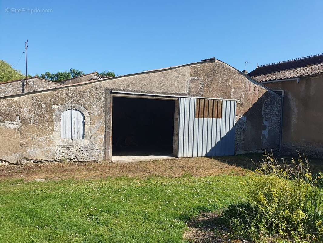Maison à SAINT-FORT-SUR-GIRONDE