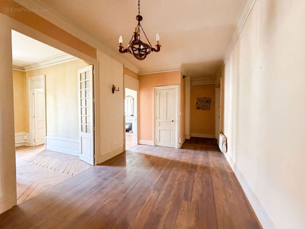 Appartement T3 de 79 m² - Secteur GAMBETTA - photo 9