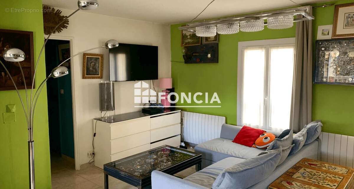 Appartement à COGOLIN