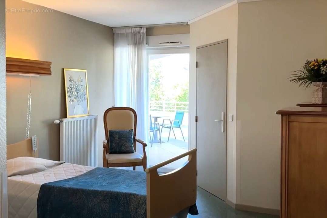 INVESTISSEMENT LOCATIF  Thonon-les-Bains  Résidence EHPAD Omeris Résidence du Léman - 5,40 % de rentabilité - photo 2