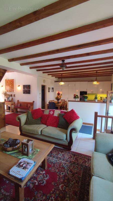Maison à PIEGUT-PLUVIERS