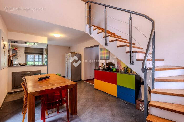 Maison à PERS-JUSSY