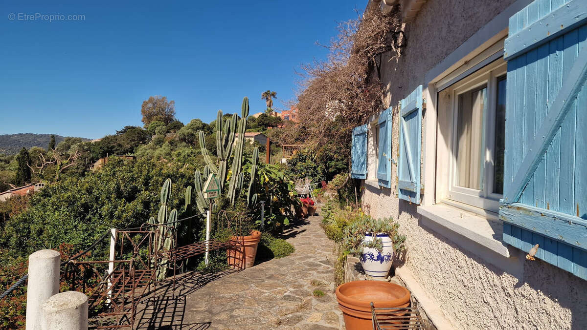 Maison à HYERES