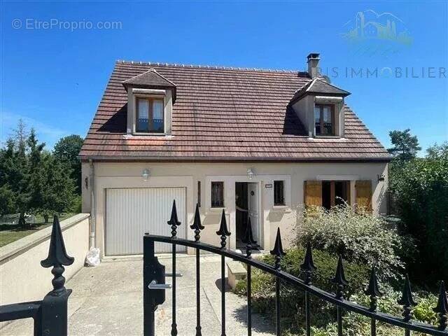 Maison à LIZY-SUR-OURCQ