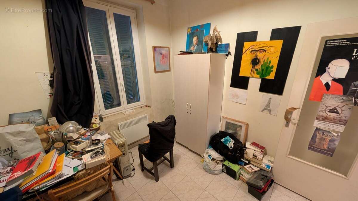 Appartement à CONTES