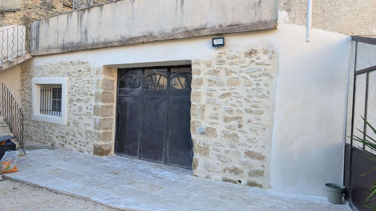 Maison à COURTHEZON