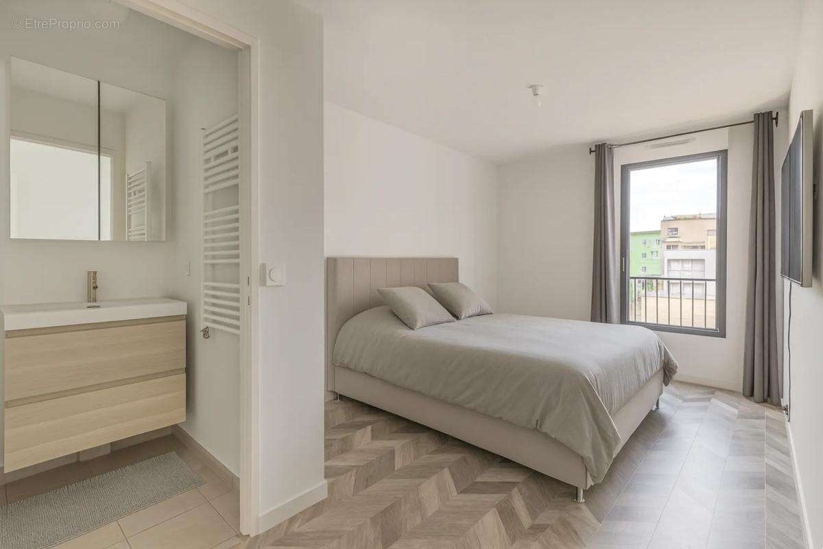 Appartement à NANTERRE