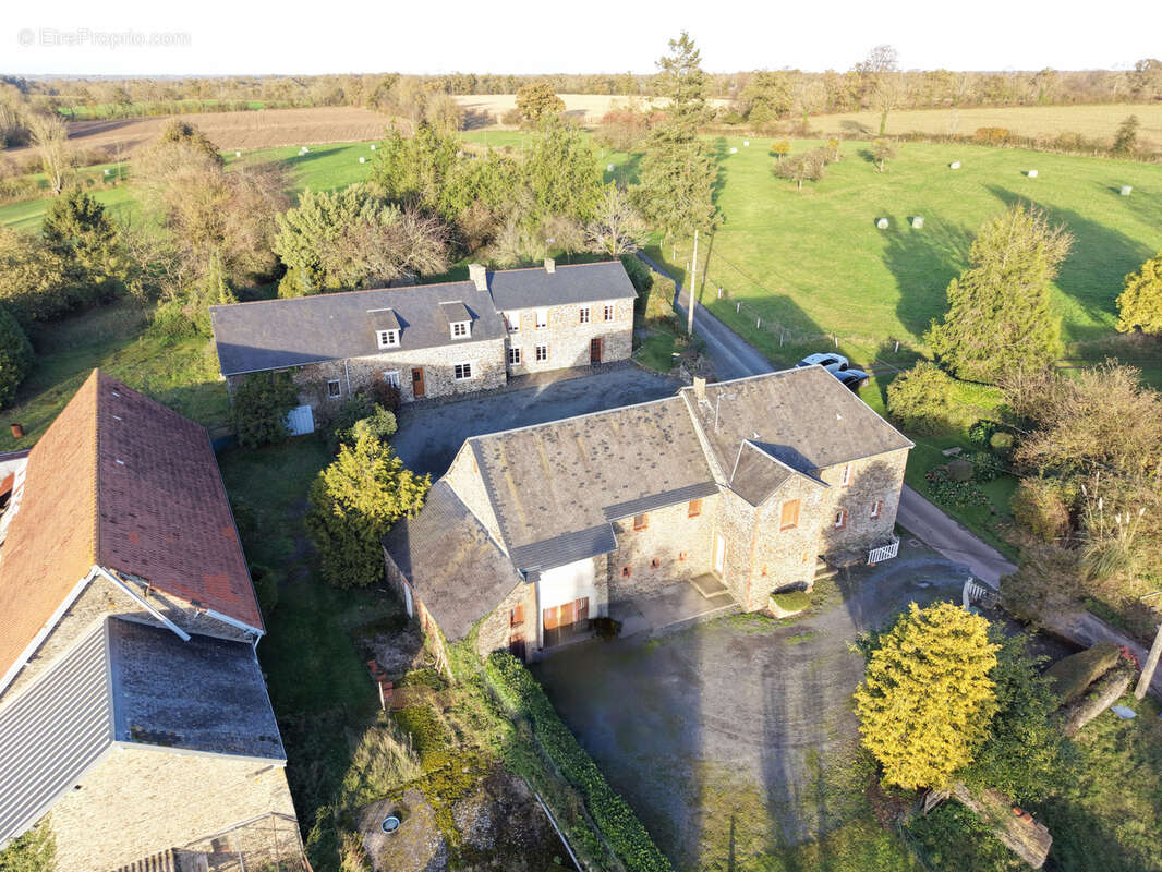 Maison à SAINT-JEAN-DE-SAVIGNY
