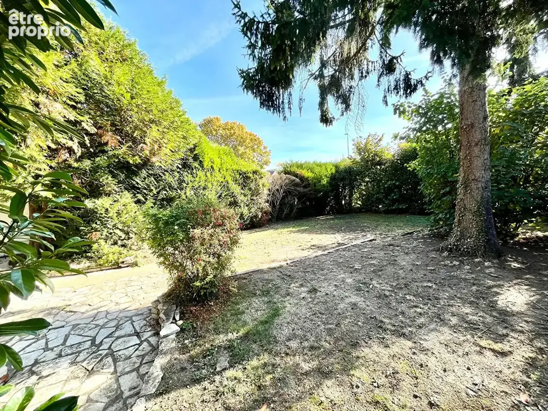 SAINT-LEU-LA-FORÊT, maison individuelle de 157 m² sur sous-sol total, sur un terrain de 563 m². - photo 2