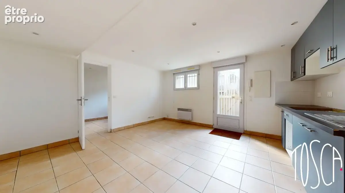 EXCLUSIVITE - CHOISY LE ROI - 2 pièces avec entrée indépendante de 32 m² - photo 3