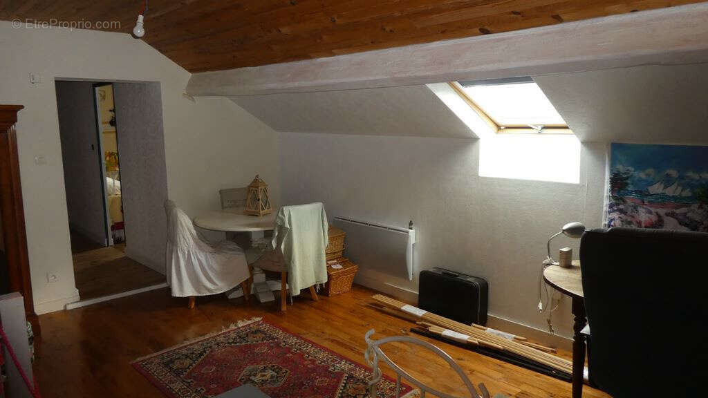 Maison à NEUVIC-ENTIER